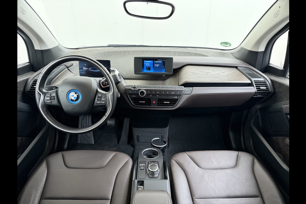 BMW i3 120Ah 42 kWh Warmtepomp Sportpakket Leer Navi Ecc Pdc Tel. Usb 20'LM CruiseControl Stoelverw. KeylessStart Isofix Led Aut.Verlichting Elek.Ramen Comfort pakket