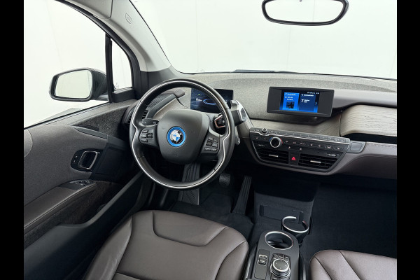 BMW i3 120Ah 42 kWh Warmtepomp Sportpakket Leer Navi Ecc Pdc Tel. Usb 20'LM CruiseControl Stoelverw. KeylessStart Isofix Led Aut.Verlichting Elek.Ramen Comfort pakket