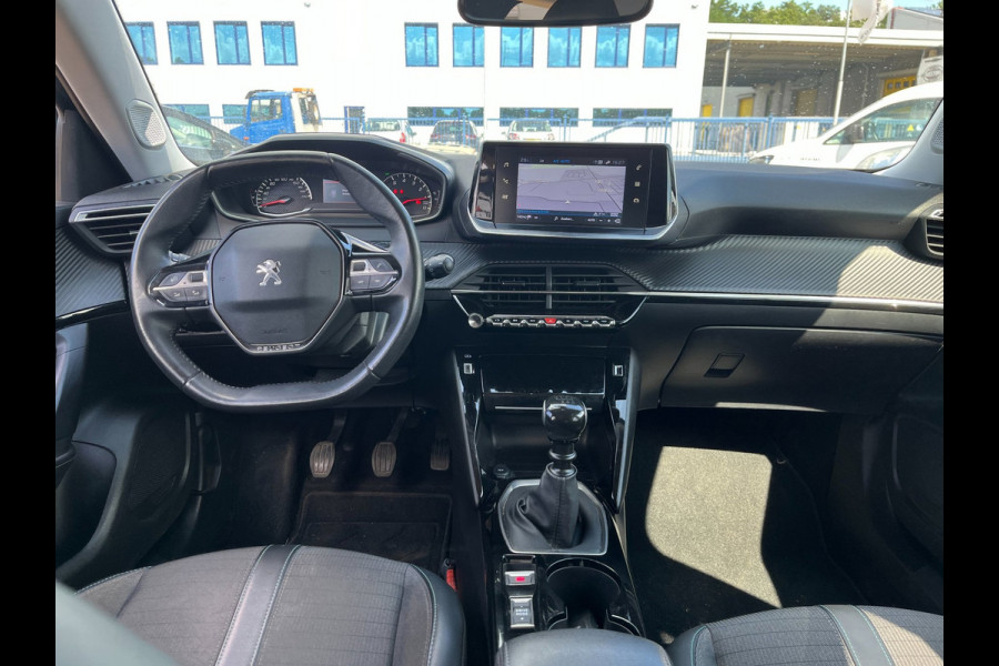 Peugeot 2008 1.2 PureTech Allure(clima,cruise,lmv,nwe-distributieset,bj21,15999,-)