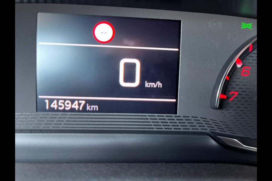 Peugeot 2008 1.2 PureTech Allure(clima,cruise,lmv,nwe-distributieset,bj21,15999,-)