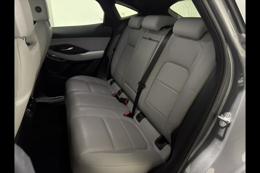 Jaguar E-Pace 1.5 P300e AWD R-Dynamic S | Trekhaak | Stoelen verwarmd | 360 Cam | Luxe Leder