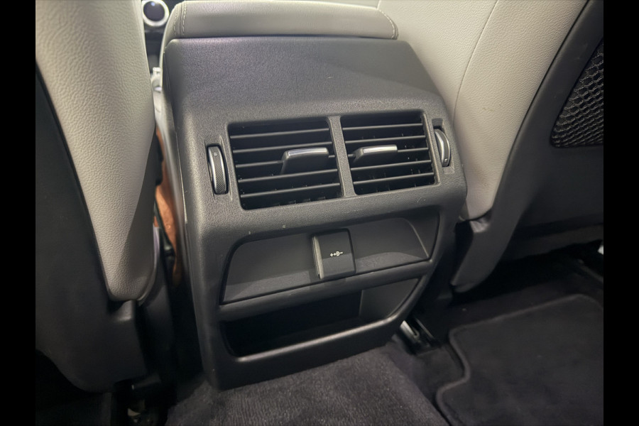 Jaguar E-Pace 1.5 P300e AWD R-Dynamic S | Trekhaak | Stoelen verwarmd | 360 Cam | Luxe Leder