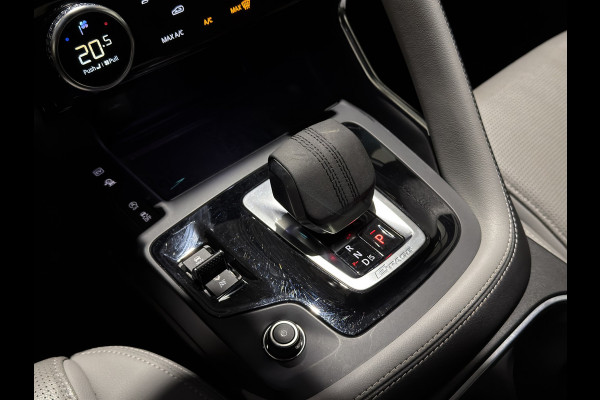 Jaguar E-Pace 1.5 P300e AWD R-Dynamic S | Trekhaak | Stoelen verwarmd | 360 Cam | Luxe Leder