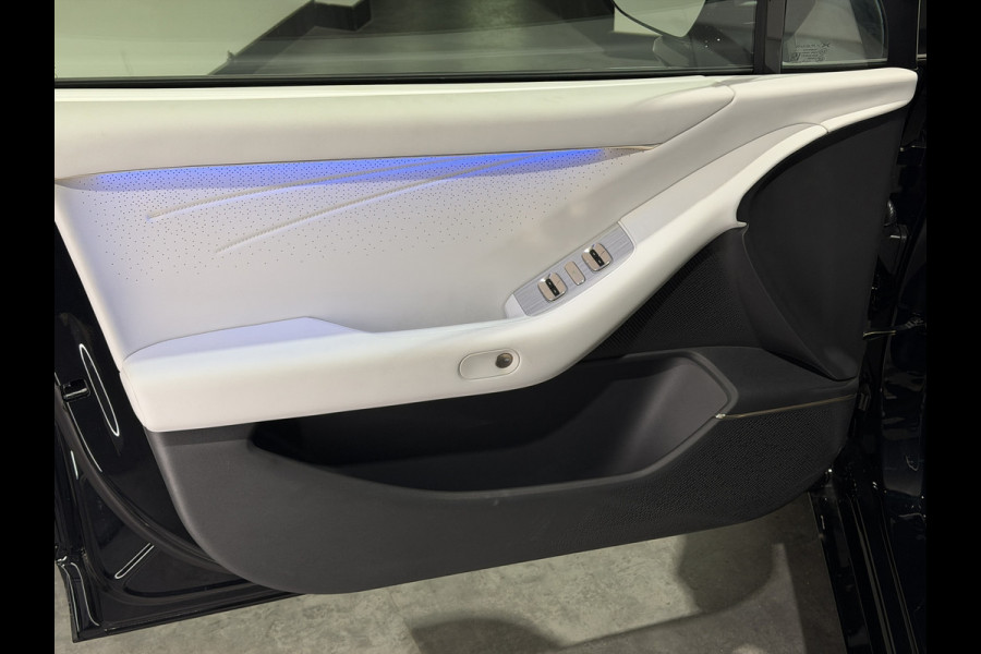 XPeng P7+ RWD Long Range 74.9 kWh | Luxe wit leder interieur | Stoelen verwarmd geventileerd & massage functie