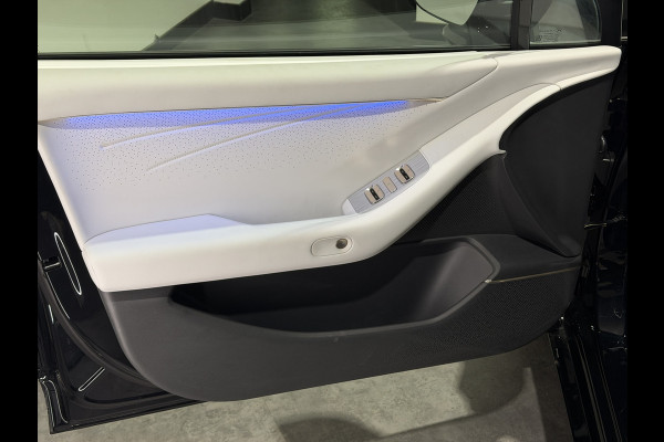 XPeng P7+ RWD Long Range 74.9 kWh | Luxe wit leder interieur | Stoelen verwarmd geventileerd & massage functie