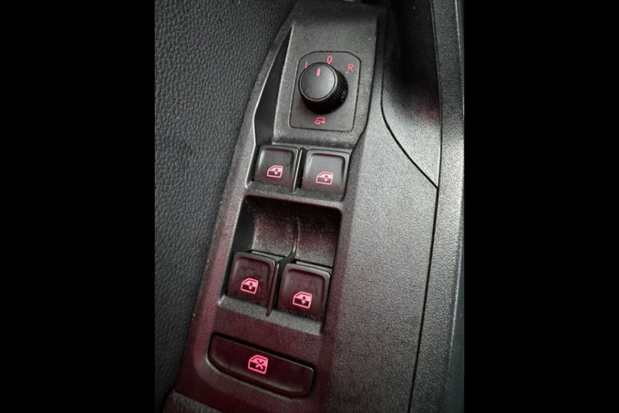 Seat Arona 1.0 TSI FR Beats Business Intense Plus Airco/ECC,Navigatie,Camera,Half Leder/Alcantara