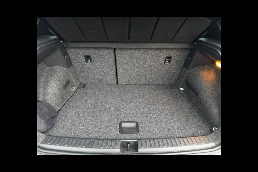 Seat Arona 1.0 TSI FR Beats Business Intense Plus Airco/ECC,Navigatie,Camera,Half Leder/Alcantara
