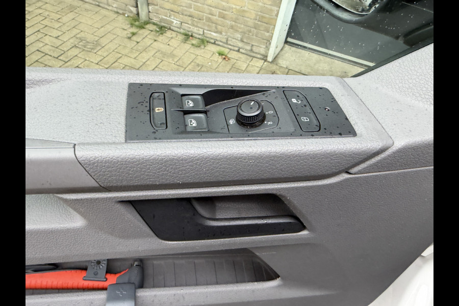 Volkswagen Transporter 2.0 TDI 110PK Euro 6 L2H1 Apple CarPlay/Cruise control