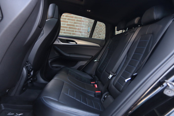 BMW X4 XDrive20i M Sport / PANO / MEMORY / HUD / 360 / ACC / HK / KEYLESS / 20'