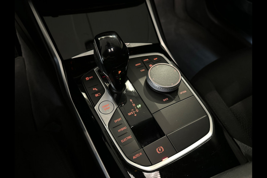 BMW 3 Serie Touring 330e M Sport High Executive Camera|97%