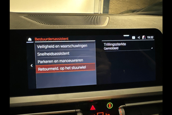 BMW 3 Serie Touring 330e M Sport High Executive Camera|97%
