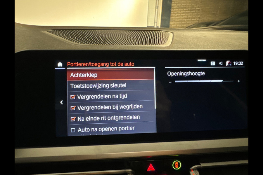BMW 3 Serie Touring 330e M Sport High Executive Camera|97%