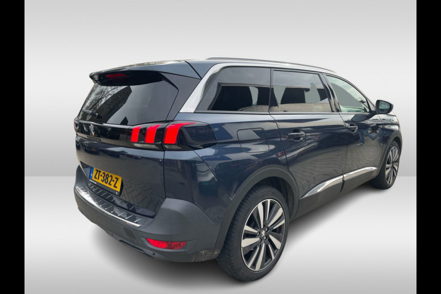 Peugeot 5008 1.2 PureTech Blue Lease Premium 7p. / 1e Eign. / Camera / Leder / CarPlay / 19'' / Elektr. best.stoel / Stoelverwarming / DAB / Cruise Control