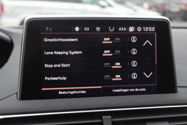 Peugeot 5008 1.2 PureTech Blue Lease Premium 7p. / 1e Eign. / Camera / Leder / CarPlay / 19'' / Elektr. best.stoel / Stoelverwarming / DAB / Cruise Control