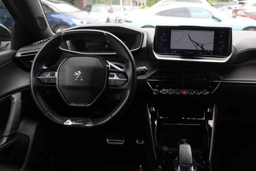Peugeot e-208 EV GT 350 50 kWh / SOH 91,1% / Panoramadak / Camera / Virtual Cockpit / Half leder / Navigatie / Keyless / Cruise Control / Dodehoek detectie