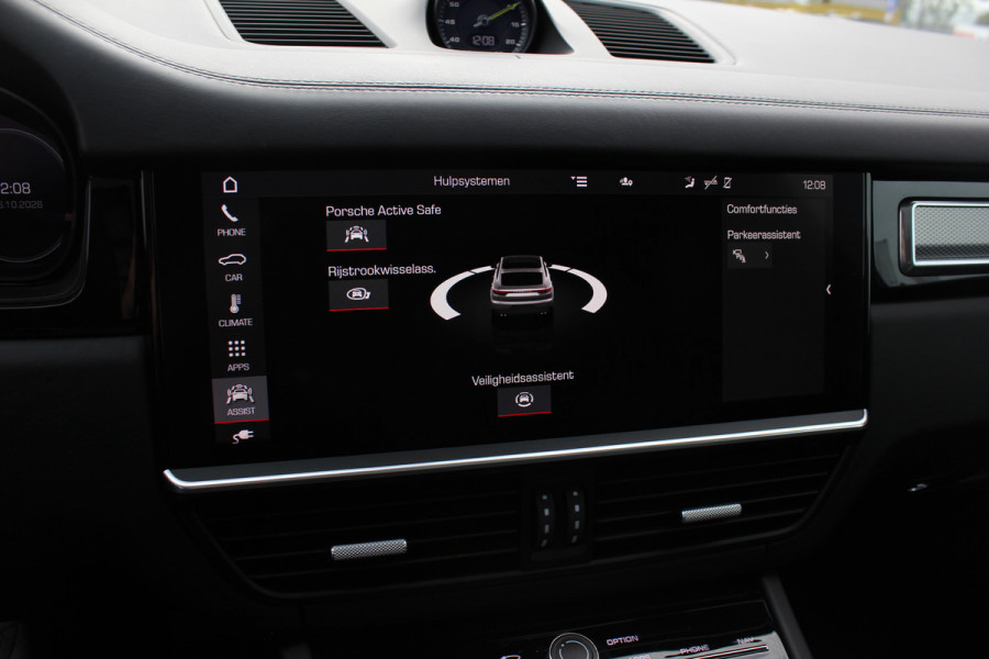 Porsche Cayenne Coupé 3.0 E-Hybrid / Trekhaak / Panoramadak / 360Camera / Head-up / Achterasbesturing / Softclose / 21'' / Matrix LED / Luchtvering / Sportdesign+Chrono / Dodehoek / DAB / Cruise Control