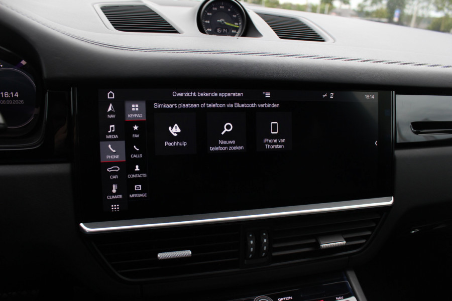 Porsche Cayenne 3.0 E-Hybrid / Panoramadak / 360Camera / Achterasbesturing / Luchtvering / Softclose / Sportchrono / 21'' / Keyless / Stoelventilatie+Verwarming / Bose / DAB / Cruise Control