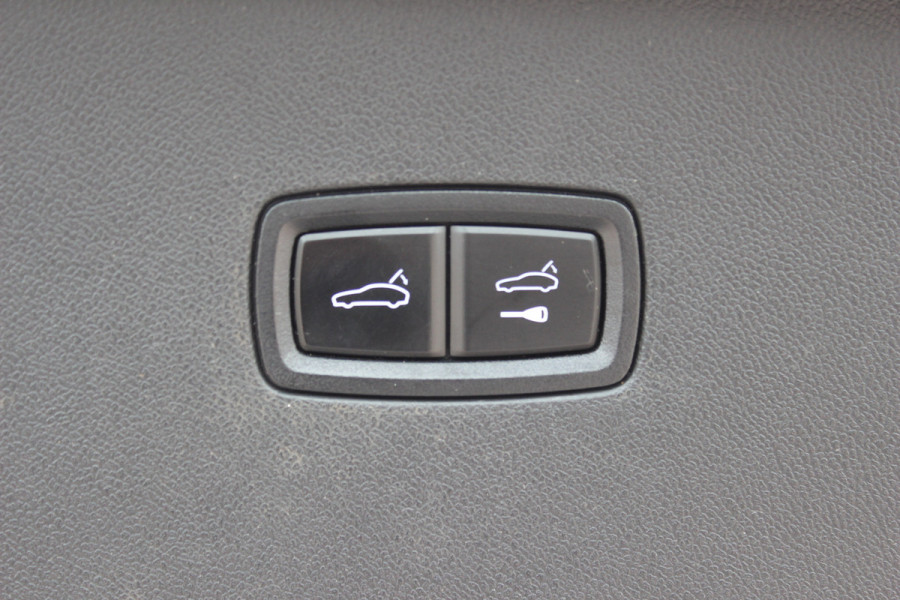 Porsche Cayenne Coupé 3.0 E-Hybrid / Trekhaak / Panoramadak / 360Camera / Head-up / Burmester / Softclose / Keyless / 21'' / Luchtvering / Nachtzicht / Carbon intr. / Sportdesign+Chrono / Stoelventilatie+Verwarming / Dodehoek