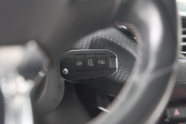 Peugeot 208 PureTech 110 PK Tech Edition | Camera | Apple Carplay | Parkeersensoren | Navigatie