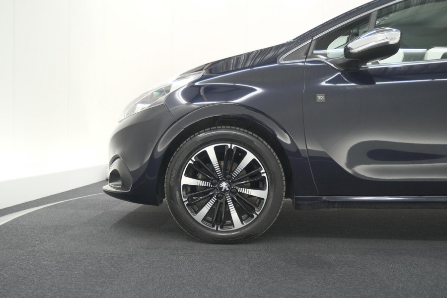 Peugeot 208 PureTech 110 PK Tech Edition | Camera | Apple Carplay | Parkeersensoren | Navigatie