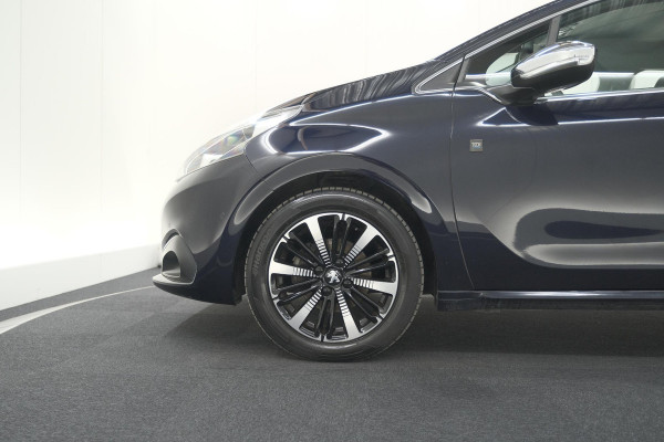 Peugeot 208 PureTech 110 PK Tech Edition | Camera | Apple Carplay | Parkeersensoren | Navigatie
