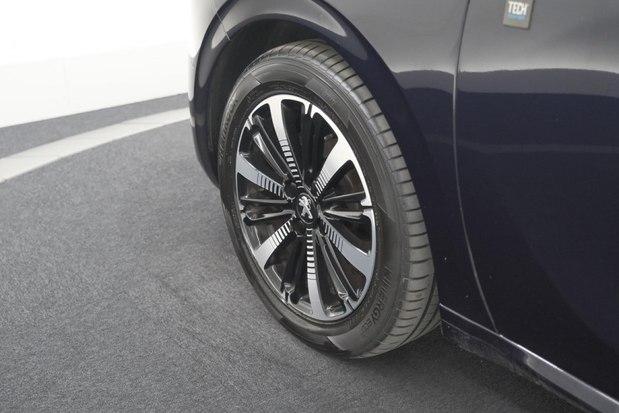 Peugeot 208 PureTech 110 PK Tech Edition | Camera | Apple Carplay | Parkeersensoren | Navigatie