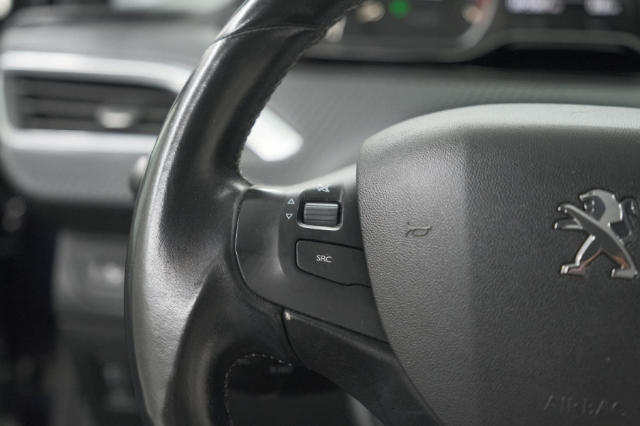 Peugeot 208 PureTech 110 PK Tech Edition | Camera | Apple Carplay | Parkeersensoren | Navigatie