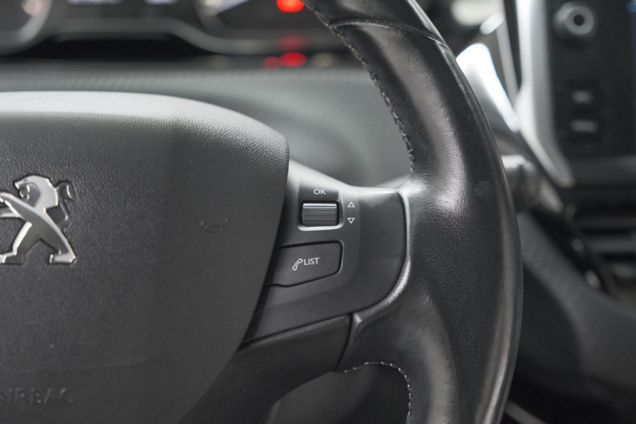 Peugeot 208 PureTech 110 PK Tech Edition | Camera | Apple Carplay | Parkeersensoren | Navigatie