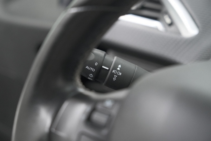 Peugeot 208 PureTech 110 PK Tech Edition | Camera | Apple Carplay | Parkeersensoren | Navigatie