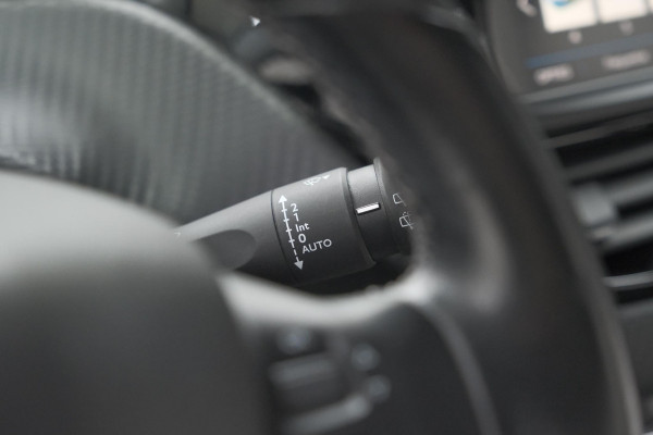 Peugeot 208 PureTech 110 PK Tech Edition | Camera | Apple Carplay | Parkeersensoren | Navigatie