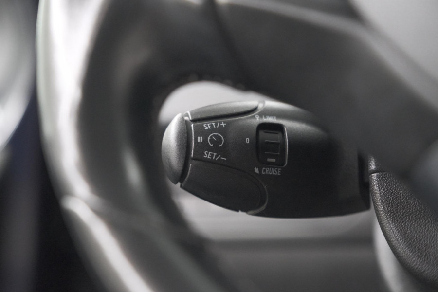 Peugeot 208 PureTech 110 PK Tech Edition | Camera | Apple Carplay | Parkeersensoren | Navigatie