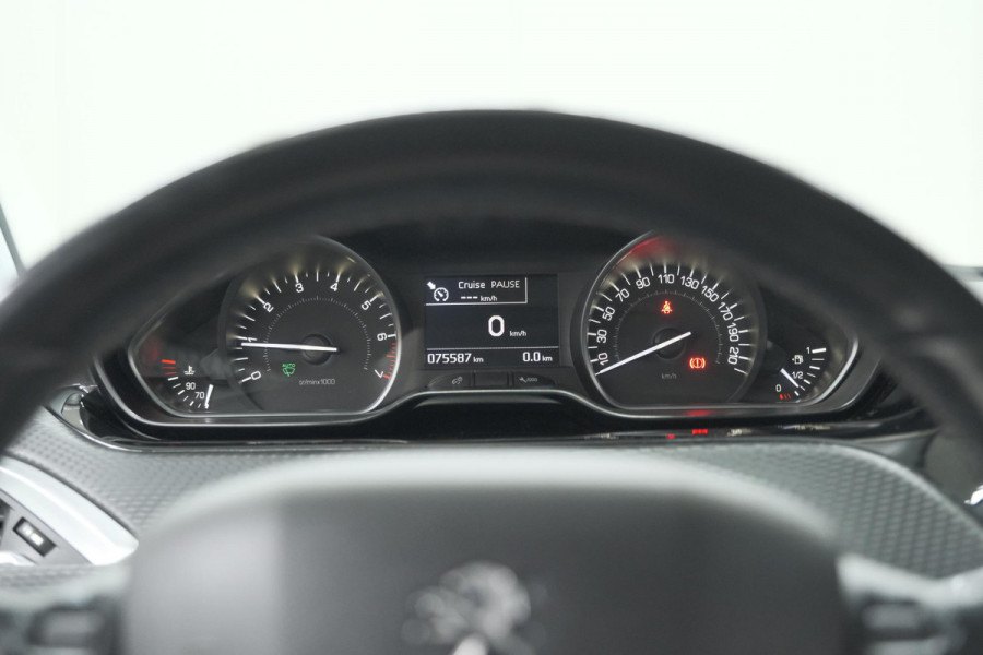 Peugeot 208 PureTech 110 PK Tech Edition | Camera | Apple Carplay | Parkeersensoren | Navigatie