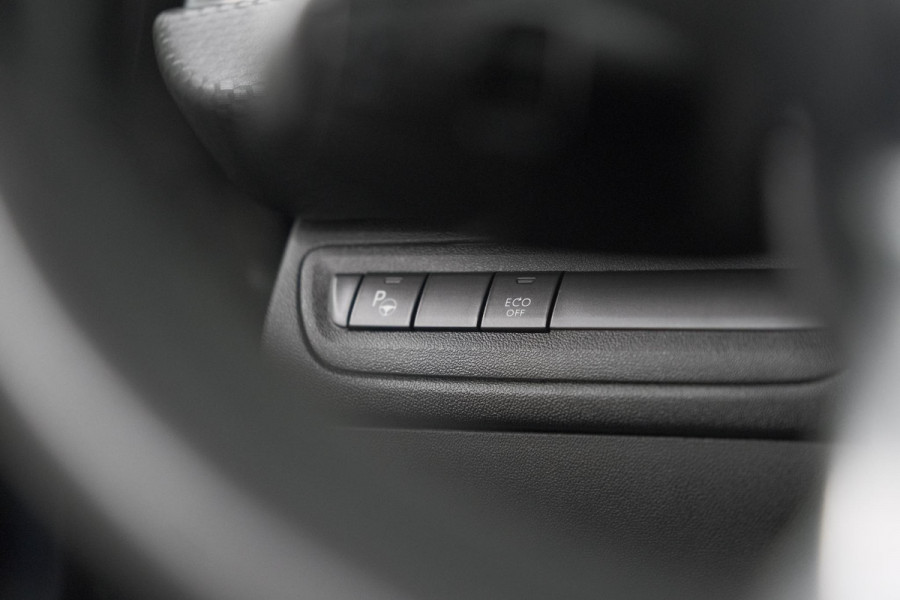 Peugeot 208 PureTech 110 PK Tech Edition | Camera | Apple Carplay | Parkeersensoren | Navigatie