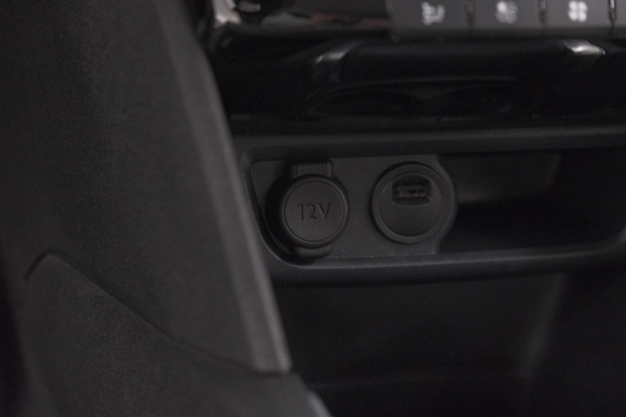 Peugeot 208 PureTech 110 PK Tech Edition | Camera | Apple Carplay | Parkeersensoren | Navigatie