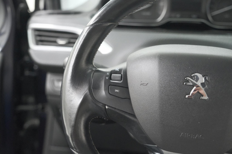 Peugeot 208 PureTech 110 PK Tech Edition | Camera | Apple Carplay | Parkeersensoren | Navigatie