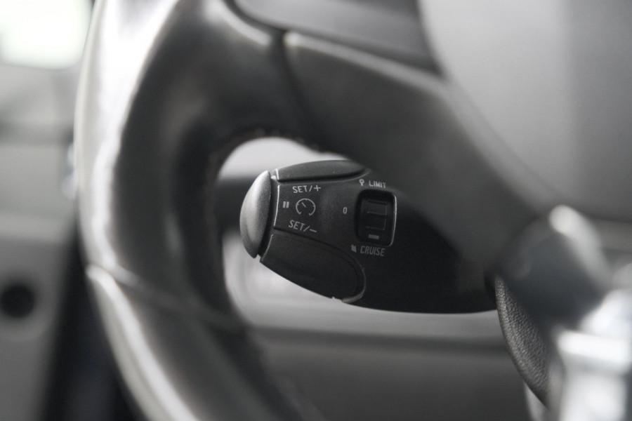 Peugeot 208 PureTech 110 PK Tech Edition | Camera | Apple Carplay | Parkeersensoren | Navigatie