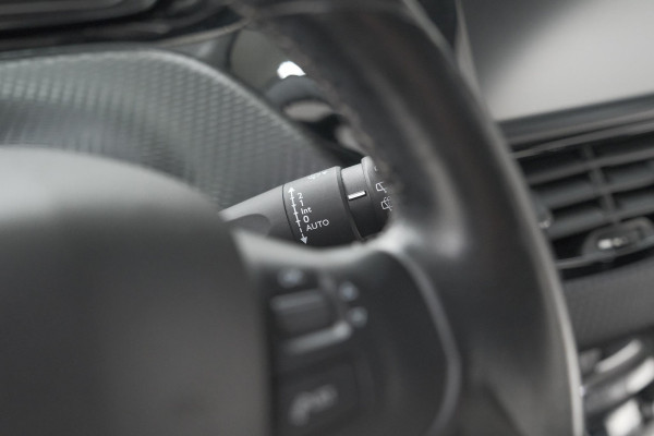 Peugeot 208 PureTech 110 PK Tech Edition | Camera | Apple Carplay | Parkeersensoren | Navigatie
