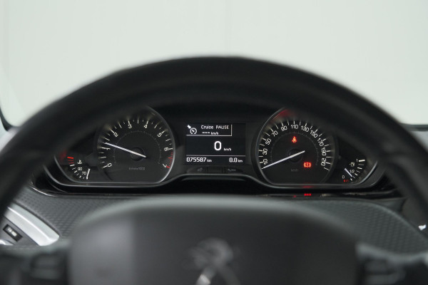 Peugeot 208 PureTech 110 PK Tech Edition | Camera | Apple Carplay | Parkeersensoren | Navigatie