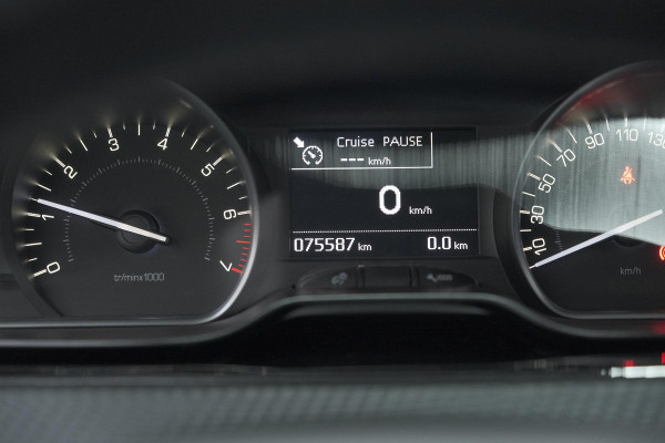 Peugeot 208 PureTech 110 PK Tech Edition | Camera | Apple Carplay | Parkeersensoren | Navigatie