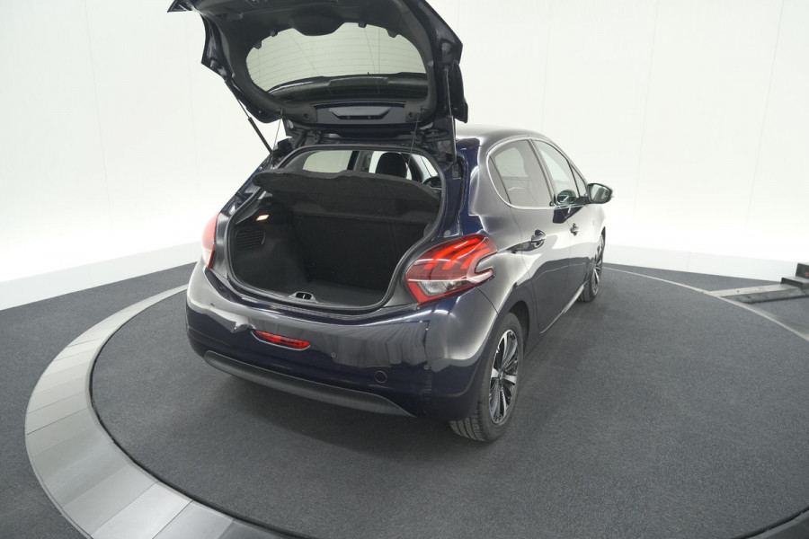 Peugeot 208 PureTech 110 PK Tech Edition | Camera | Apple Carplay | Parkeersensoren | Navigatie