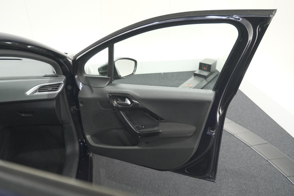 Peugeot 208 PureTech 110 PK Tech Edition | Camera | Apple Carplay | Parkeersensoren | Navigatie