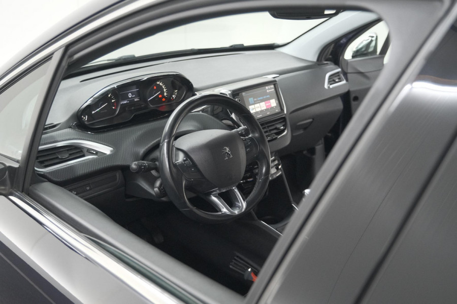Peugeot 208 PureTech 110 PK Tech Edition | Camera | Apple Carplay | Parkeersensoren | Navigatie
