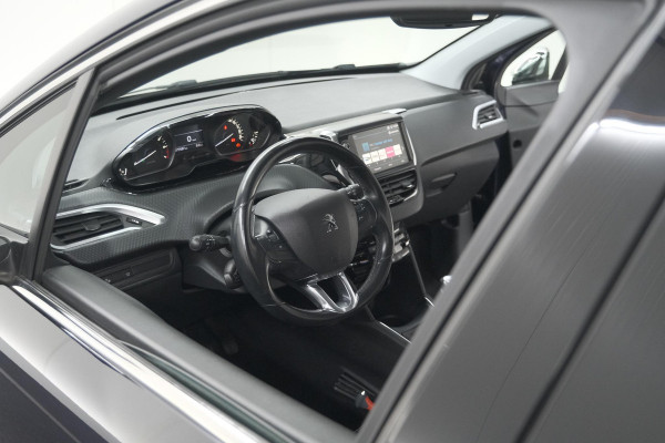 Peugeot 208 PureTech 110 PK Tech Edition | Camera | Apple Carplay | Parkeersensoren | Navigatie