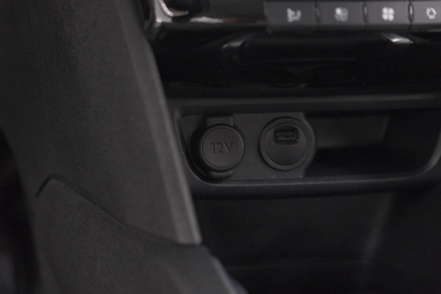 Peugeot 208 PureTech 110 PK Tech Edition | Camera | Apple Carplay | Parkeersensoren | Navigatie