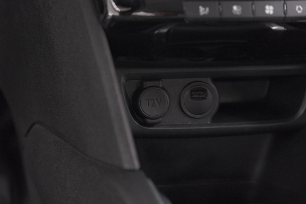 Peugeot 208 PureTech 110 PK Tech Edition | Camera | Apple Carplay | Parkeersensoren | Navigatie