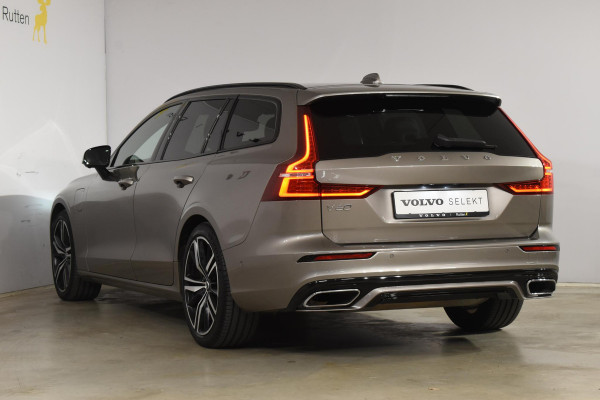 Volvo V60 T8 Twin Engine 390PK Automaat AWD R-Design / Adaptive Cruise Control / 360 Camera / Harman Kardon / Stoel- en stuurverwarming / Stoelverwarming achter / Trekhaak elektrisch wegklapbaar / Elektrische stoelen met geheugen