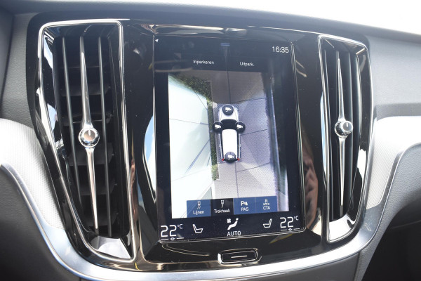 Volvo V60 T8 Twin Engine 390PK Automaat AWD R-Design / Adaptive Cruise Control / 360 Camera / Harman Kardon / Stoel- en stuurverwarming / Stoelverwarming achter / Trekhaak elektrisch wegklapbaar / Elektrische stoelen met geheugen