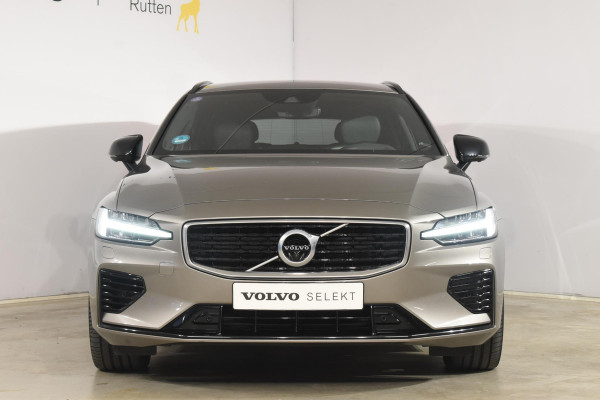 Volvo V60 T8 Twin Engine 390PK Automaat AWD R-Design / Adaptive Cruise Control / 360 Camera / Harman Kardon / Stoel- en stuurverwarming / Stoelverwarming achter / Trekhaak elektrisch wegklapbaar / Elektrische stoelen met geheugen