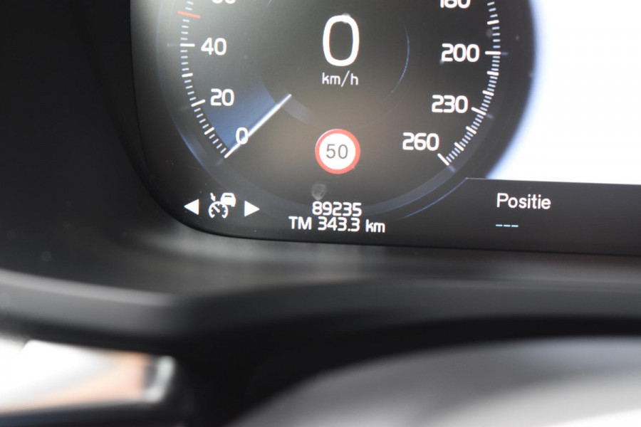 Volvo V60 T8 Twin Engine 390PK Automaat AWD R-Design / Adaptive Cruise Control / 360 Camera / Harman Kardon / Stoel- en stuurverwarming / Stoelverwarming achter / Trekhaak elektrisch wegklapbaar / Elektrische stoelen met geheugen
