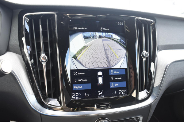 Volvo V60 T8 Twin Engine 390PK Automaat AWD R-Design / Adaptive Cruise Control / 360 Camera / Harman Kardon / Stoel- en stuurverwarming / Stoelverwarming achter / Trekhaak elektrisch wegklapbaar / Elektrische stoelen met geheugen